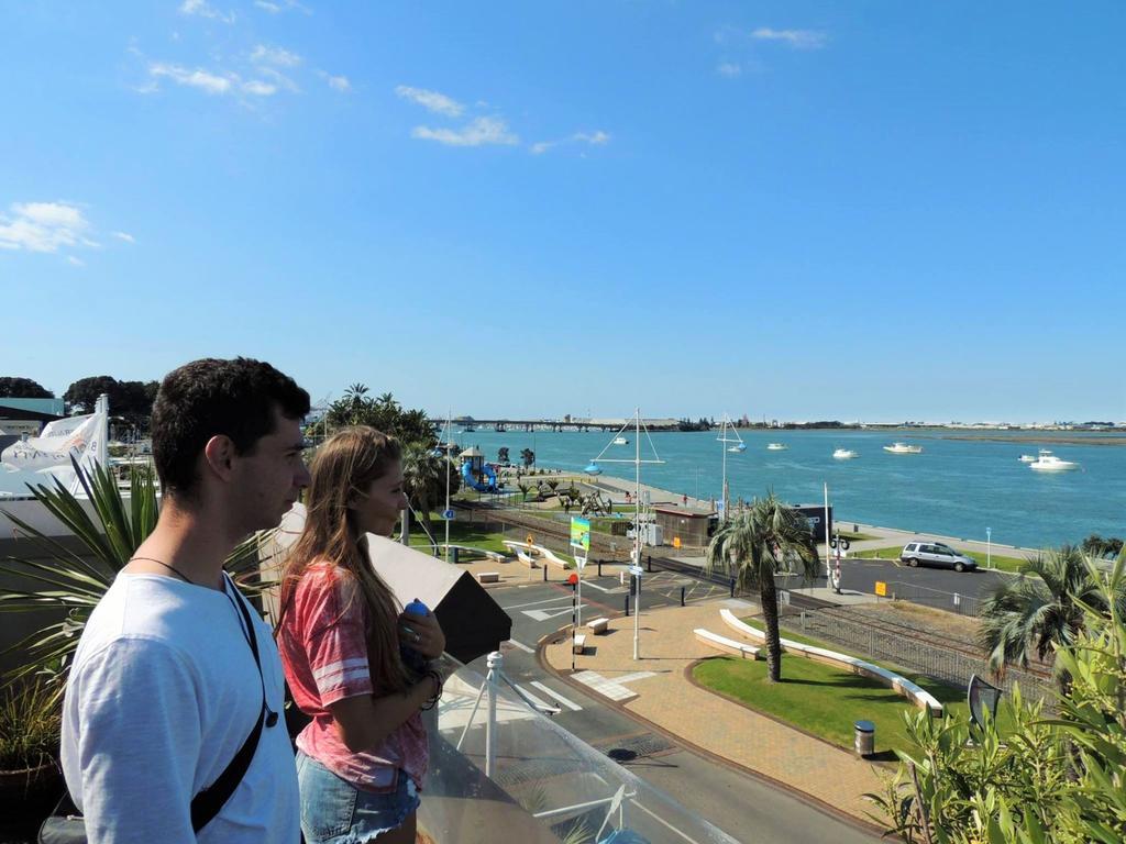 Harbourside City Backpackers Tauranga Ngoại thất bức ảnh